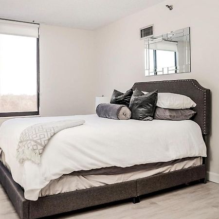 Short Term Rentals At The Park At Trowbridge Senior Community Southfield Kültér fotó