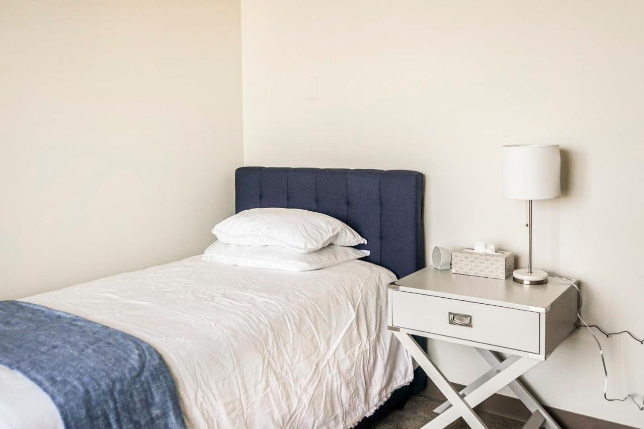Short Term Rentals At The Park At Trowbridge Senior Community Southfield Kültér fotó
