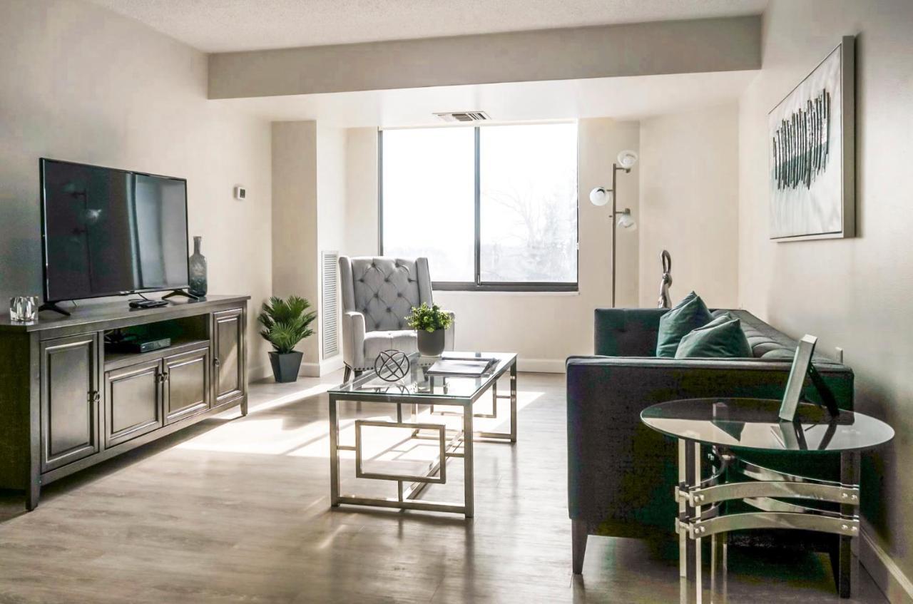 Short Term Rentals At The Park At Trowbridge Senior Community Southfield Kültér fotó
