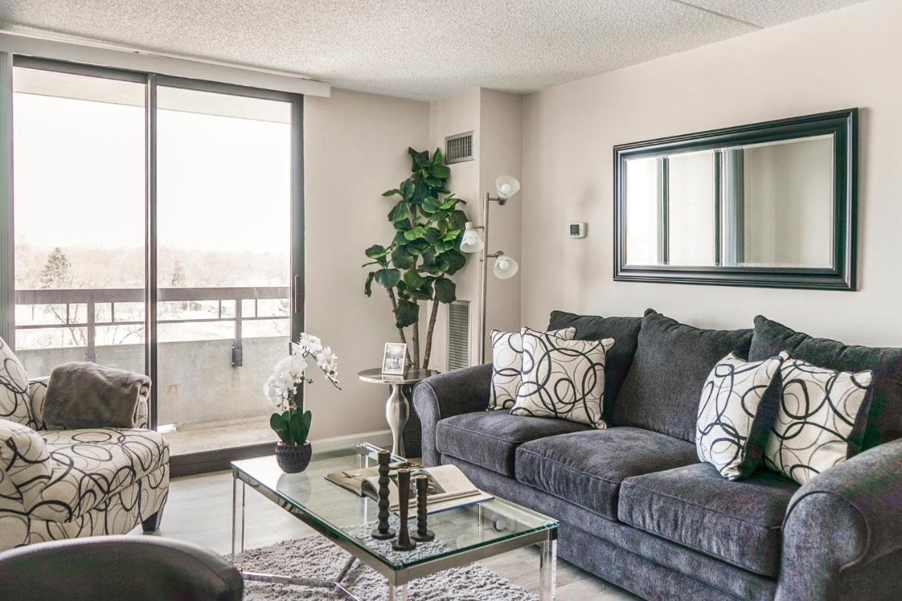 Short Term Rentals At The Park At Trowbridge Senior Community Southfield Kültér fotó