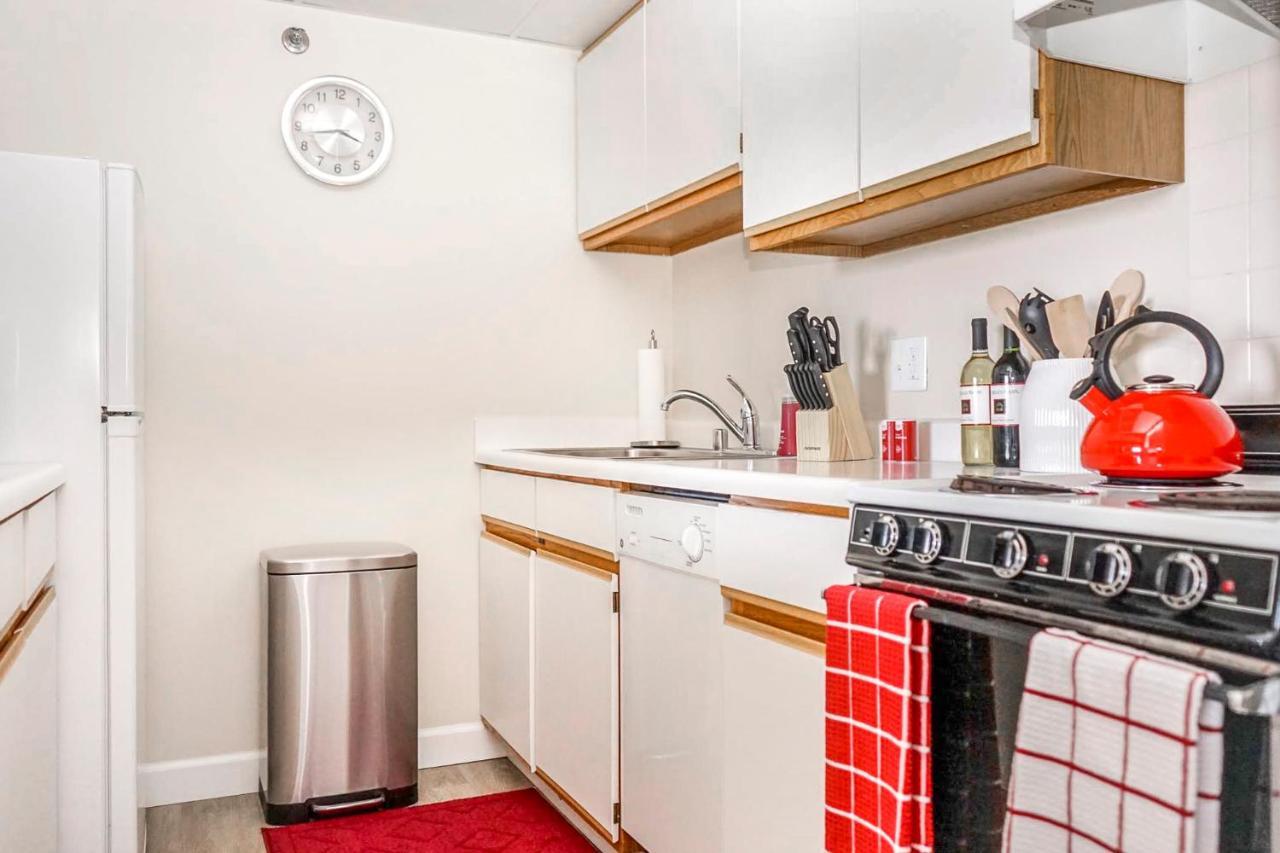 Short Term Rentals At The Park At Trowbridge Senior Community Southfield Kültér fotó