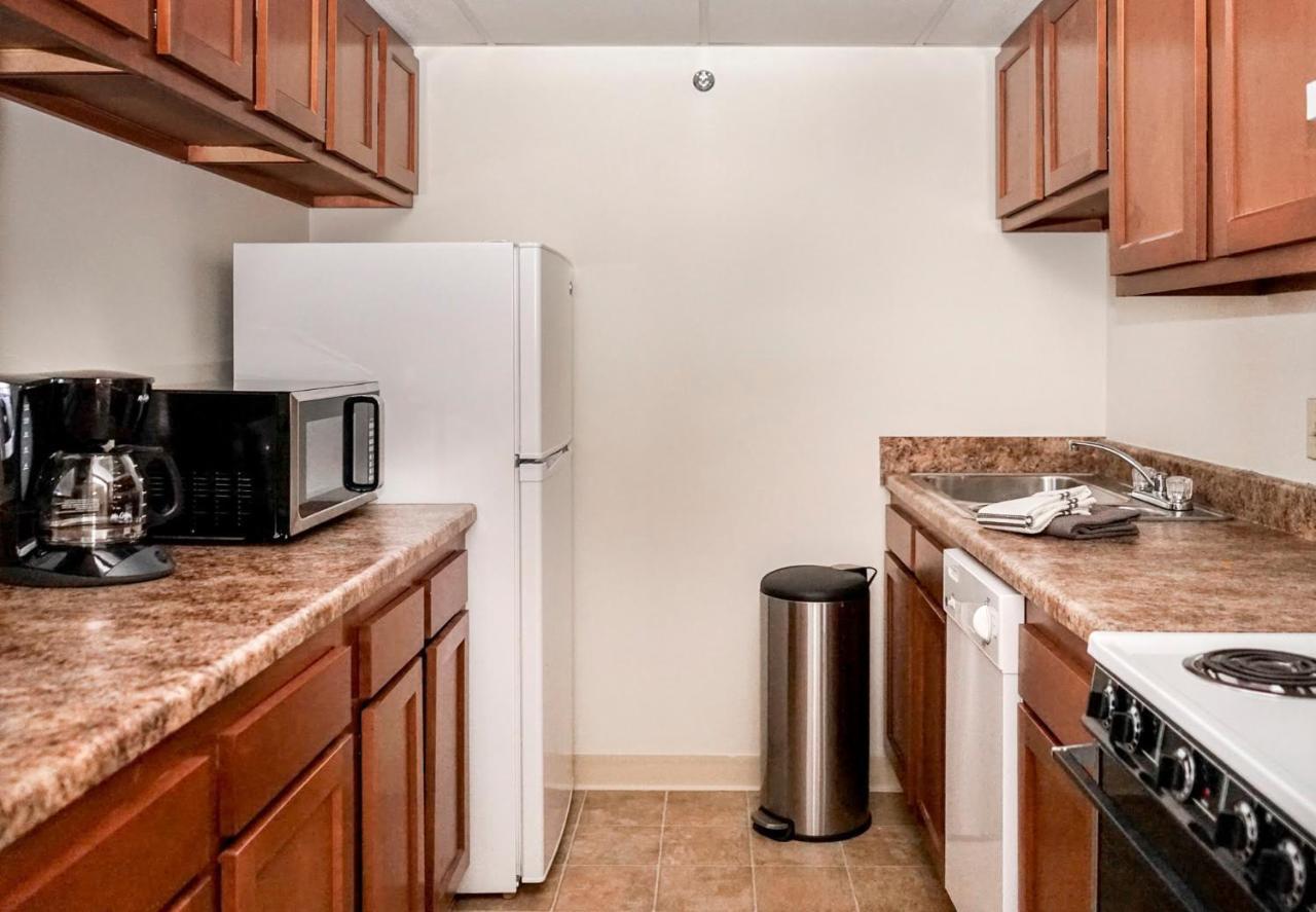 Short Term Rentals At The Park At Trowbridge Senior Community Southfield Kültér fotó