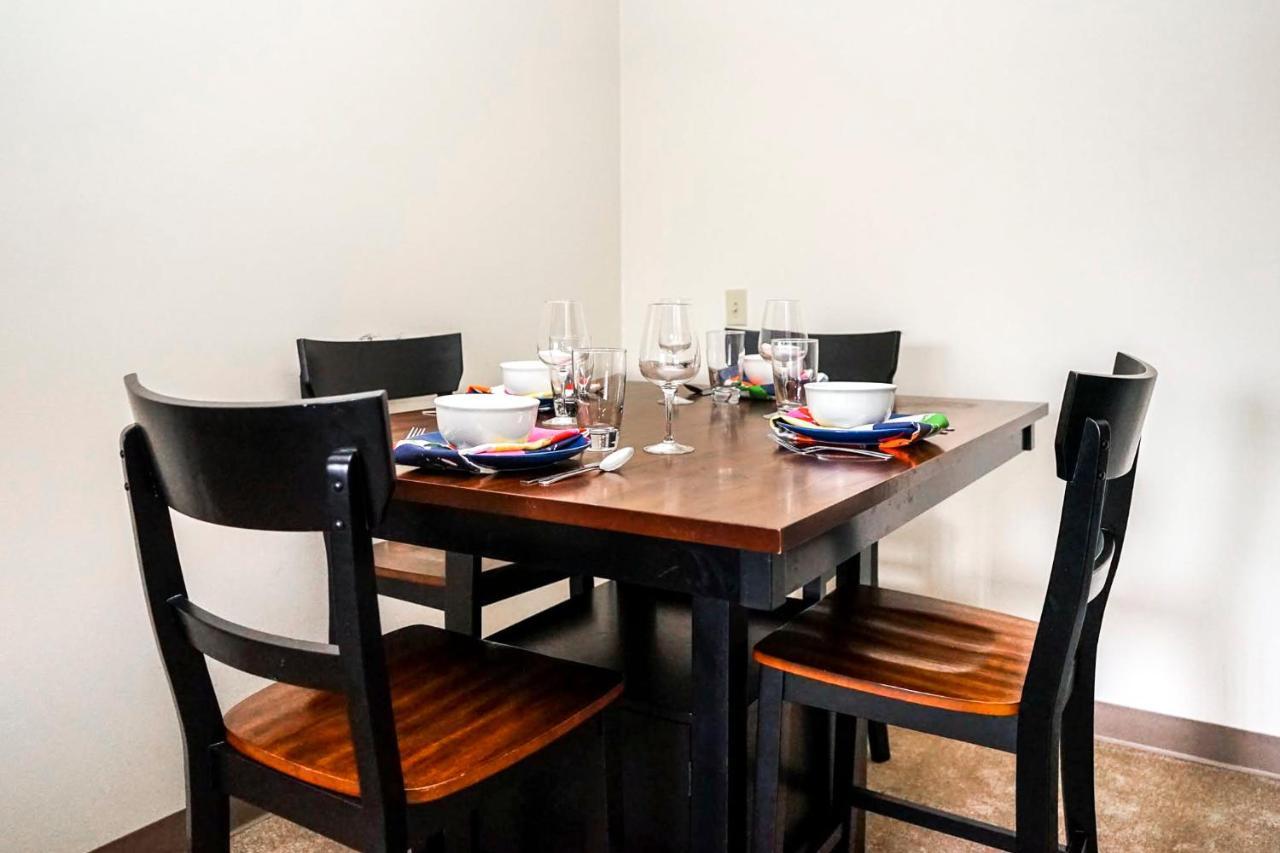 Short Term Rentals At The Park At Trowbridge Senior Community Southfield Kültér fotó