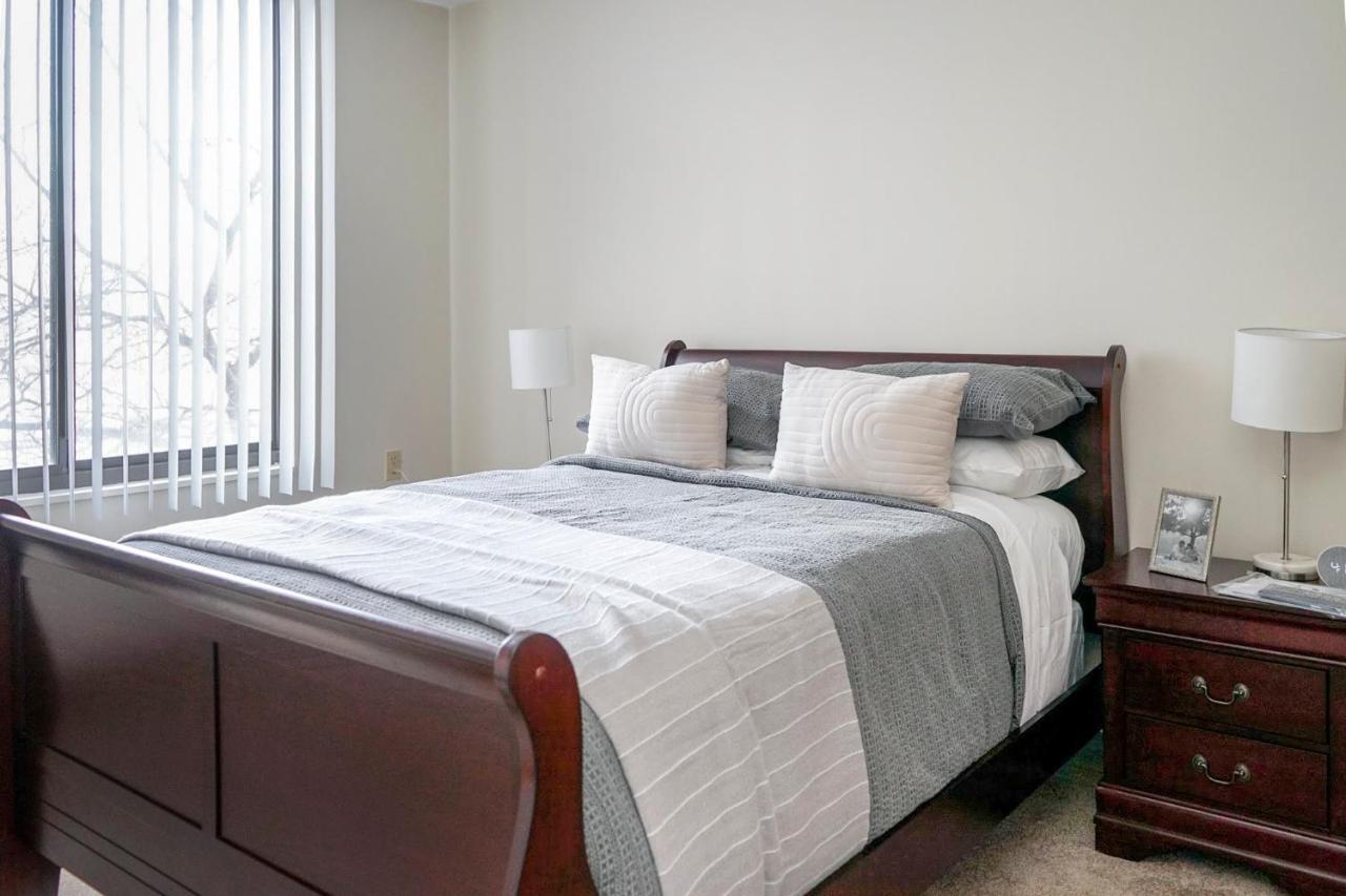 Short Term Rentals At The Park At Trowbridge Senior Community Southfield Kültér fotó
