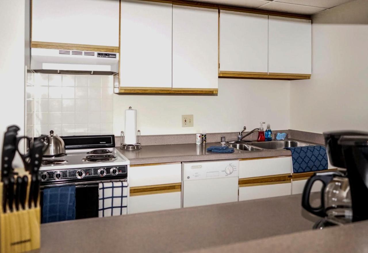 Short Term Rentals At The Park At Trowbridge Senior Community Southfield Kültér fotó