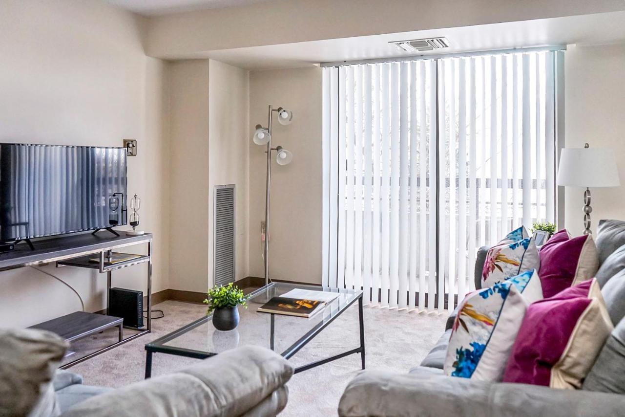 Short Term Rentals At The Park At Trowbridge Senior Community Southfield Kültér fotó